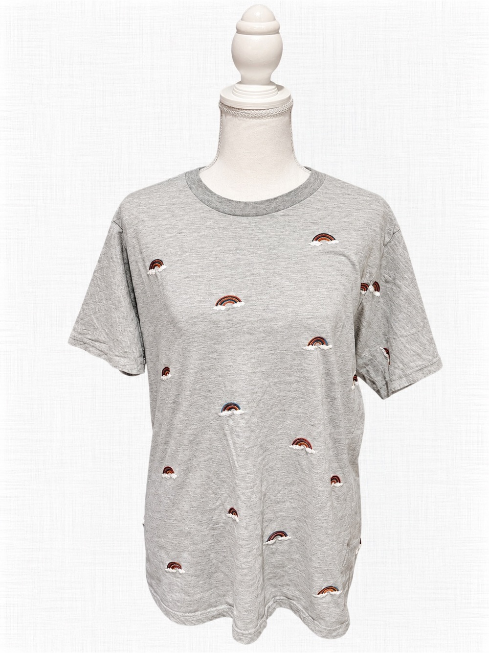 Men's Grey Short-Sleeve Tee with Mini Rainbow Embroidery